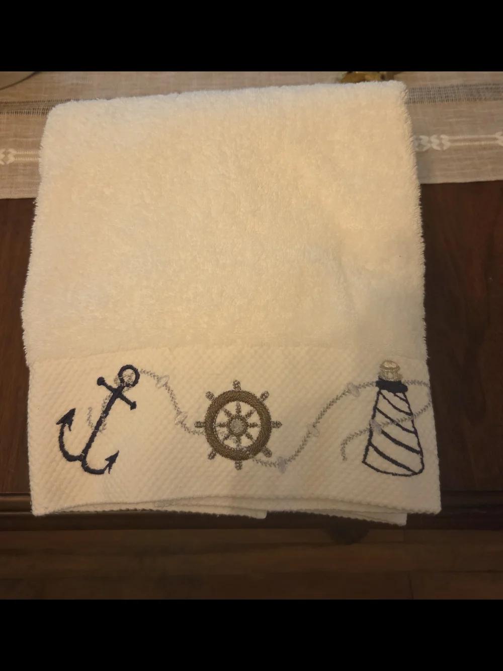 Akova Vintage Navy Anchor & Lighthouse Decorative White Bath Towels